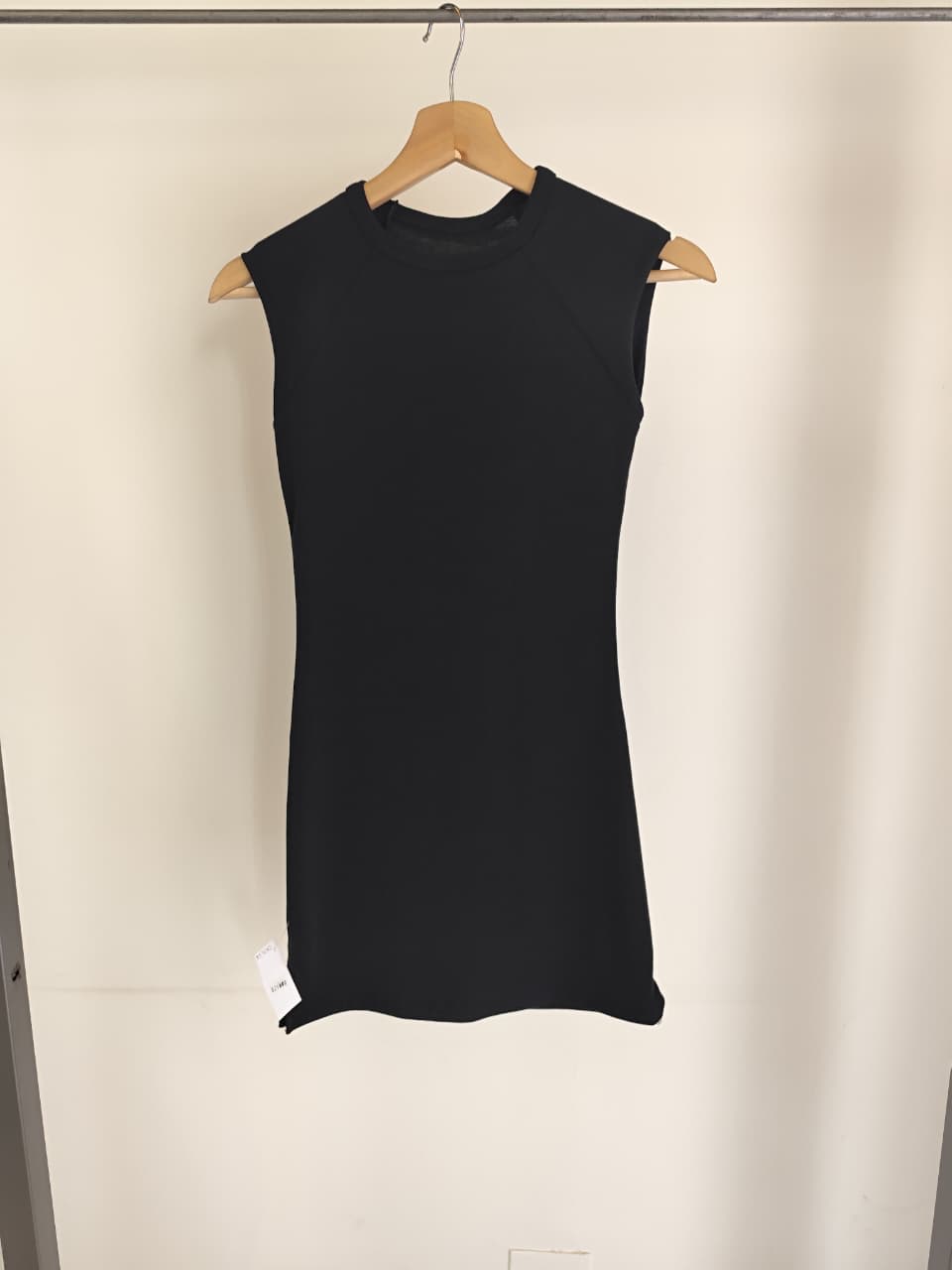 Vestido Soft Sin Mangas – Básico
